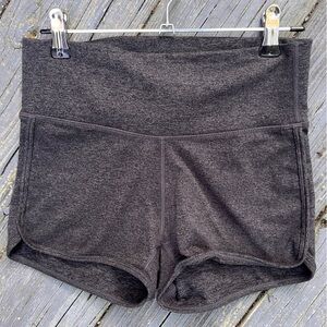 Vuori Women's Black Athletic Shorts Size X Small Compression